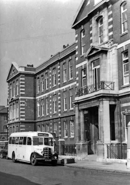 Chelsea Hospital for Women, Dovehouse Street, 1955