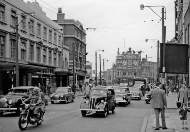 Hacia el oeste desde Hammersmith Broadway, en dirección a Chiswick, 1959, 1959