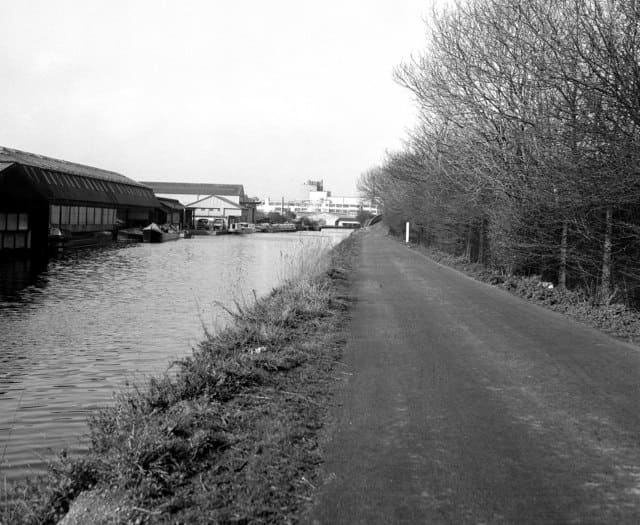 Looking towards Bulls Bridge Junction, Grand Union Canal, 1976